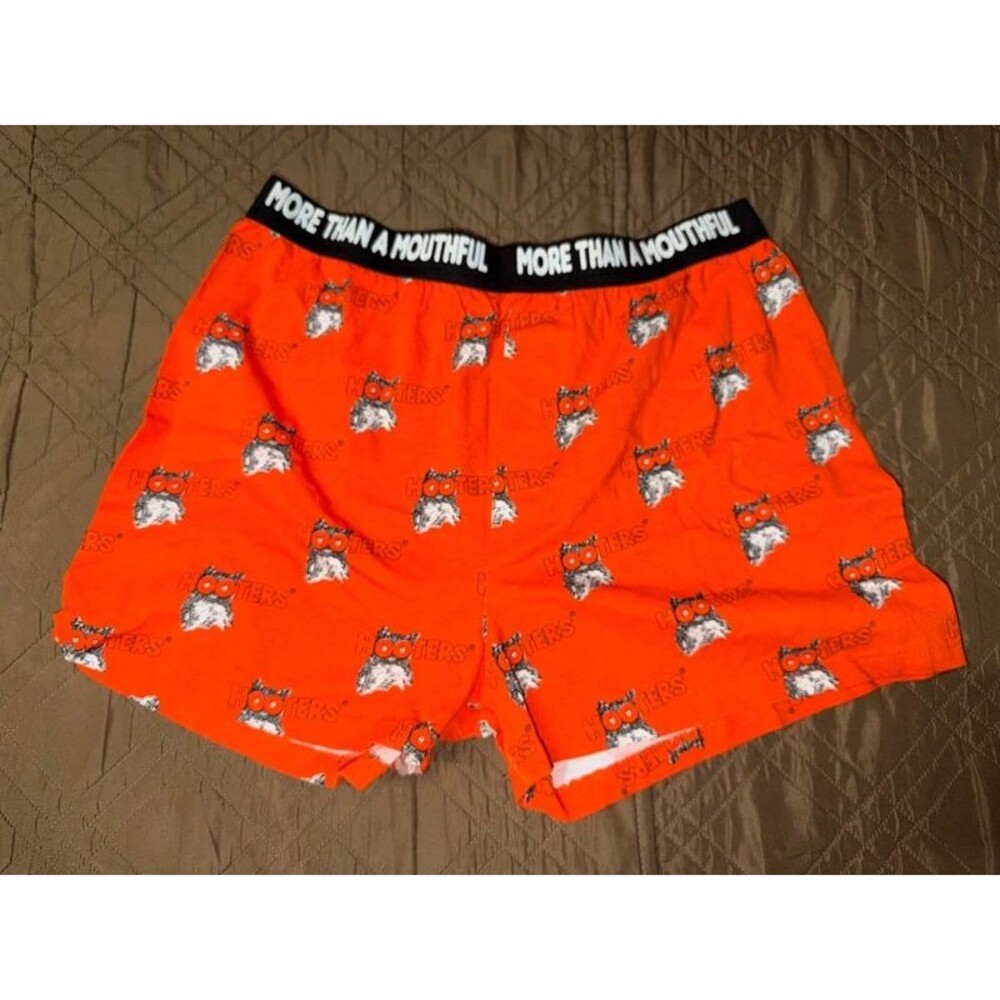 Hooters night short size XL